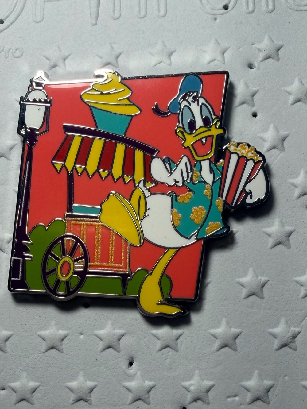 2024 Disney Play In The Park Mystery Pin Donald Duck Popcorn Cart Dole Whip (E6)